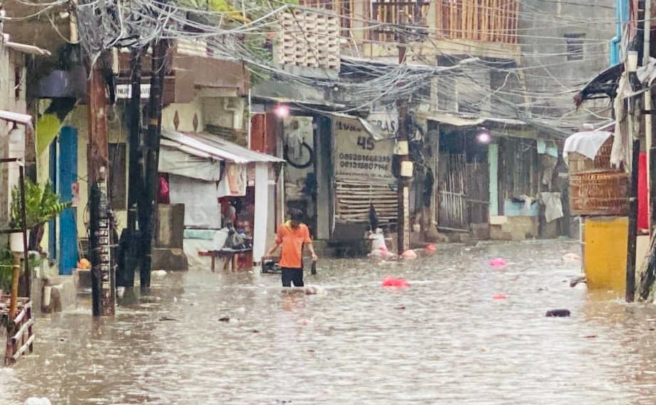 Update 5 Titik Banjir di Jakarta yang Masih Tergenang, Ratusan Warga Mengungsi