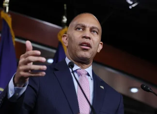 Demokrat AS: Tak Ada Bukti Dukung Aksi Militer di Venezuela