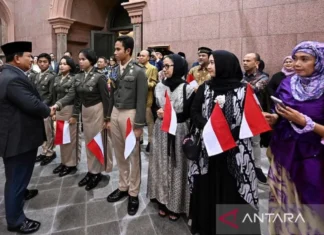 Diaspora Indonesia Sambut Kedatangan Presiden Prabowo di Abu Dhabi