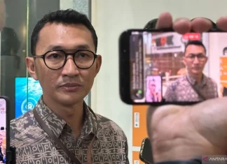 KPK Periksa Eks Dirut Pertamina, Wadirut Pelindo, dan Sesmen BUMN