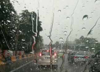 Hari ini, Waspada Hujan Petir!