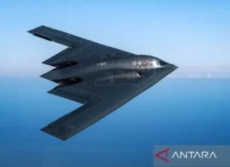 Bomber Siluman B-2 Serang Peluncur Rudal Iran dengan Bom 1 Ton