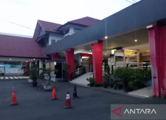 Bupati Rejang Lebong Dibawa ke Jakarta