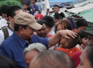 Cerita Teddy saat Prabowo Diam-diam Blusukan di Bantaran Rel Senen