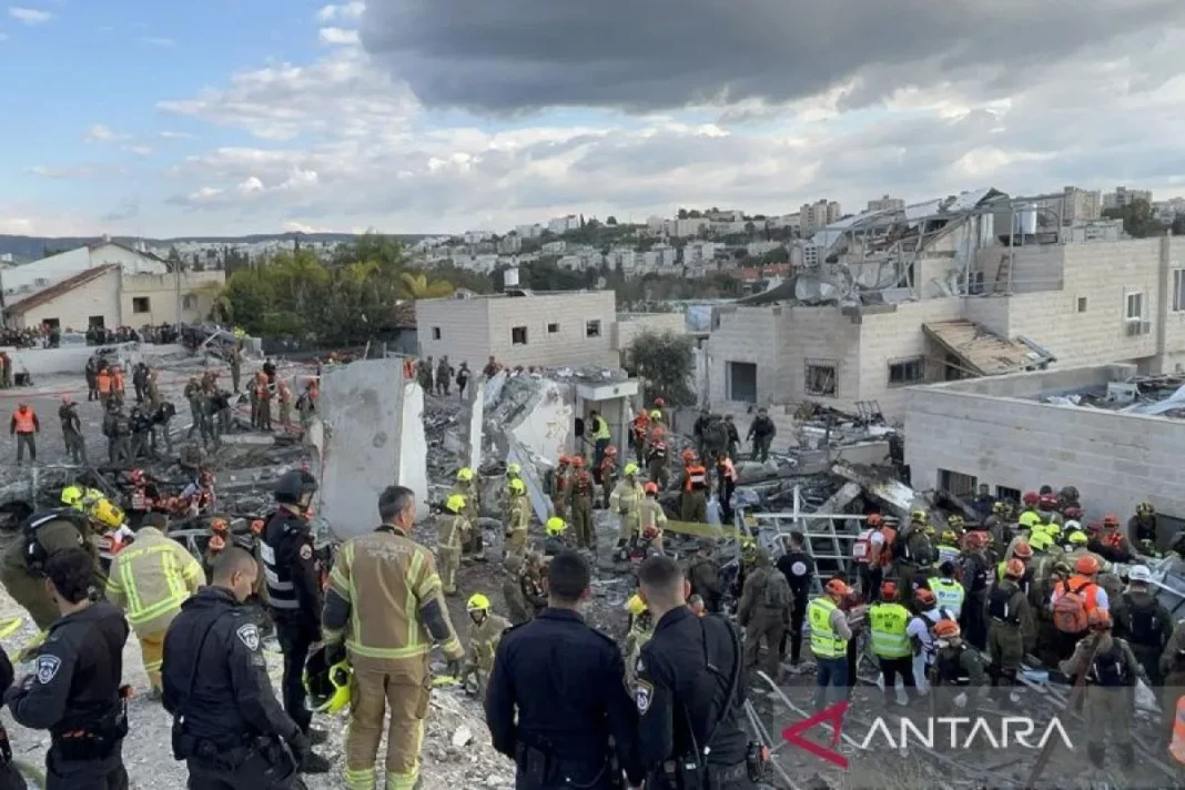 Iran lancarkan gelombang serangan ke-9 ke Israel-AS di Timur Tengah