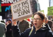 Jajak Pendapat CNN: 59 Persen Warga AS Tidak Setuju Serangan ke Iran