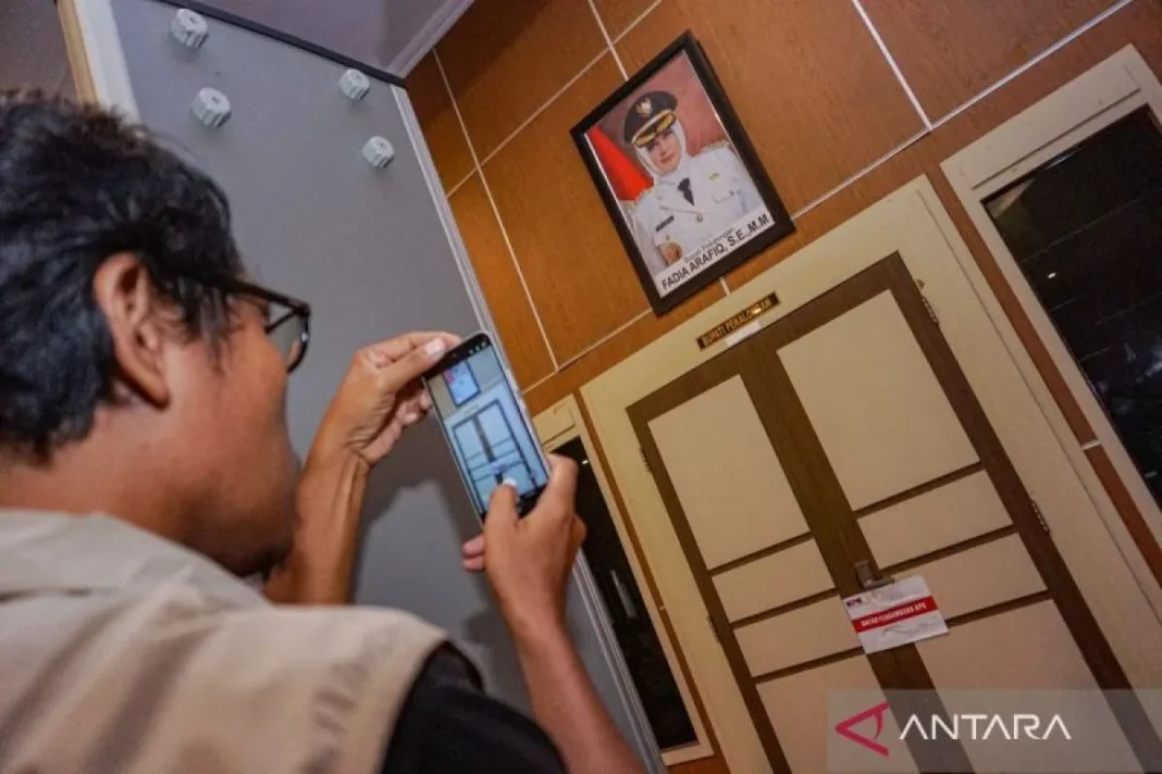 KPK ungkap Bupati Pekalongan Fadia Arafiq ditangkap di Semarang