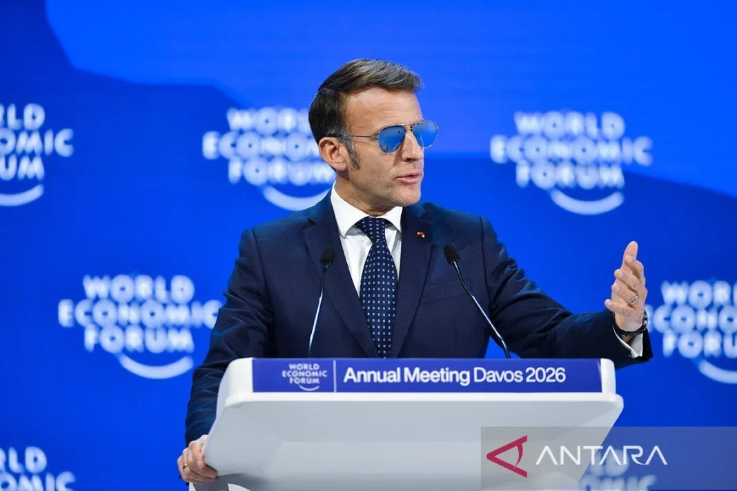 Macron bilang Prancis akan tambah hulu ledak, tutup data senjata nuklir