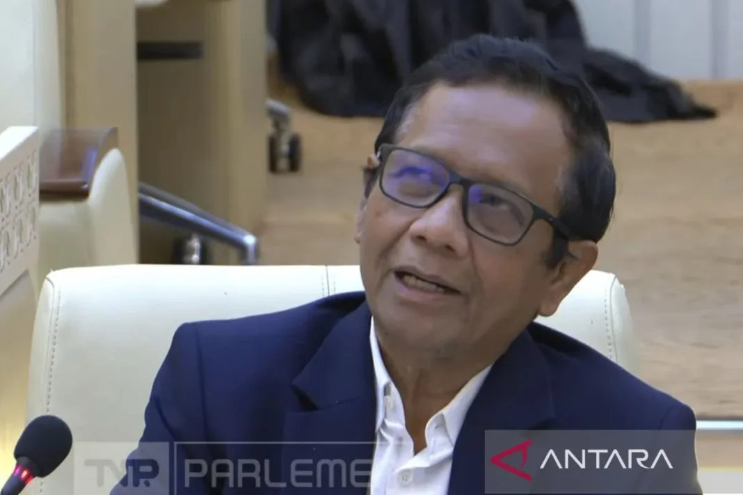 Mahfud berpendapat Pemilu adalah open legal policy, DPR bisa bebas rumuskan