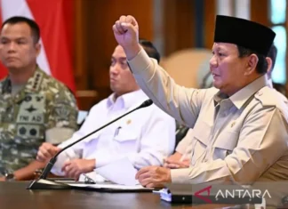 Prabowo Panggil Menkeu hingga Gubernur BI Rapat di Istana Jakarta