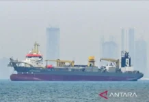 Seoul akan Tinjau Seruan Trump Kirim Kapal Perang ke Selat Hormuz