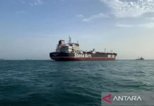 Trump Ancam Serang Fasilitas Minyak Iran jika Selat Hormuz Ditutup