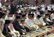 Wapres Shalat di Masjid Istiqlal Bersama Jan Ethes dan sejumlah Menteri
