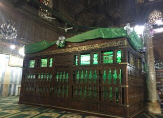 Catatan Abah Dahlan: “Ziarah Ziarah”