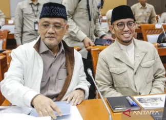 Di DPR, Menhaj Ungkap Kenaikan Harga Avtur bikin Biaya Haji Melonjak