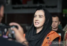 KPK Periksa Suami Fadia Arafiq yang juga Anggota DPR RI Ashraff Abu