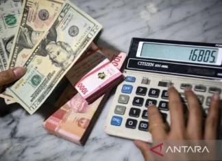 Rupiah Melemah Seiring Trump Ancam Tutup Selat Hormuz