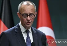 Dikritik Merz, Trump Gondok, Ancam Kurangi Pasukan AS di Jerman