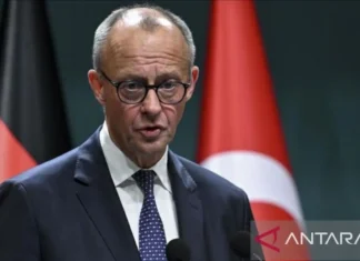 Dikritik Merz, Trump Gondok, Ancam Kurangi Pasukan AS di Jerman