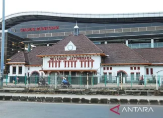 Hari Buruh, 12 Kereta Api Jarak Jauh Berhenti di Jatinegara
