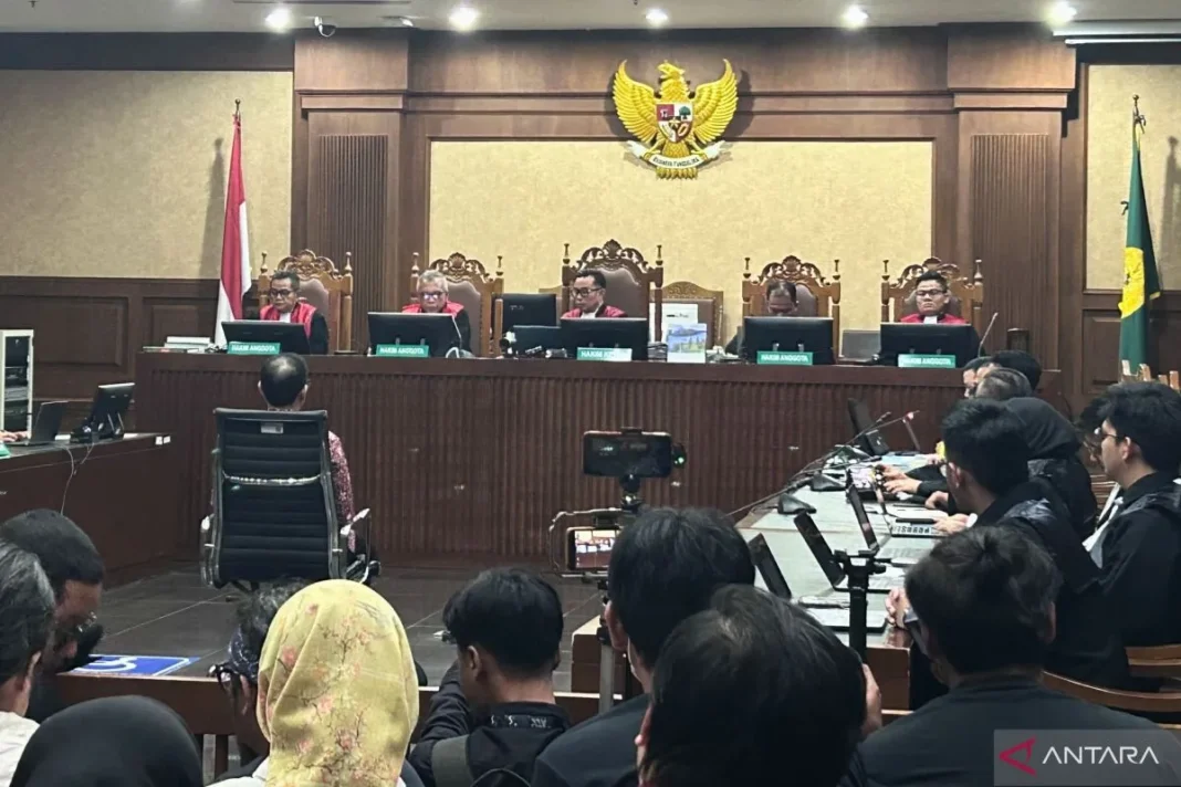 Nadiem Makarim dituntut 18 tahun penjara di kasus korupsi Chromebook