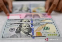 Rupiah Sentuh Rp17.728 per Dolar AS, Dipicu Dampak Konflik Timteng