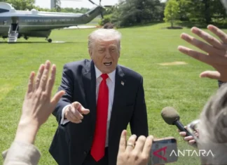 Trump harap Sistem Keuangan Iran Runtuh, Sebut itu Kemenangan AS