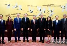 Jelang Kedatangan Trump, Senator AS Berkunjung ke Beijing