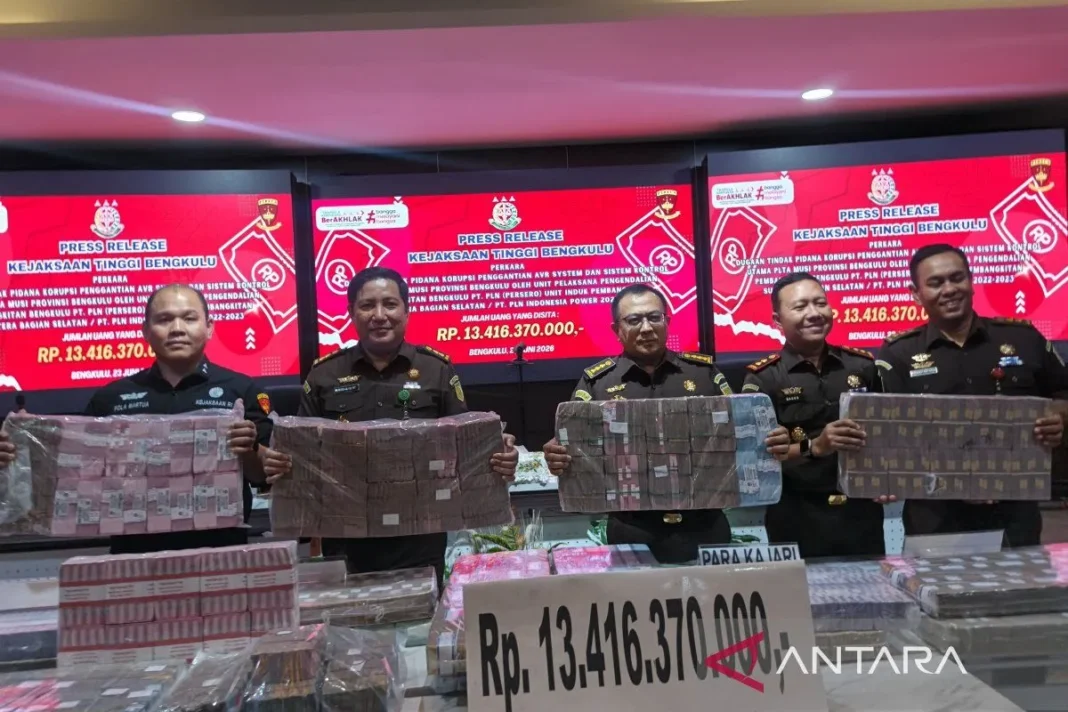 Kejati Bengkulu terima pengembalian kerugian negara Rp13,41 miliar