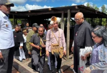 Wapres Dukung Pembangunan Katedral Asmat lewat Penanaman Cemara