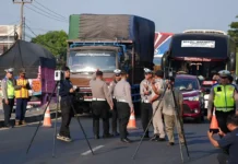 Ditgakkum Korlantas Polri Asistensi Penanganan Kecelakaan Indramayu