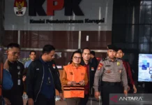 Eks Sekjen MPR Minta Imbalan dengan Kode “Uang Asalamualaikum”