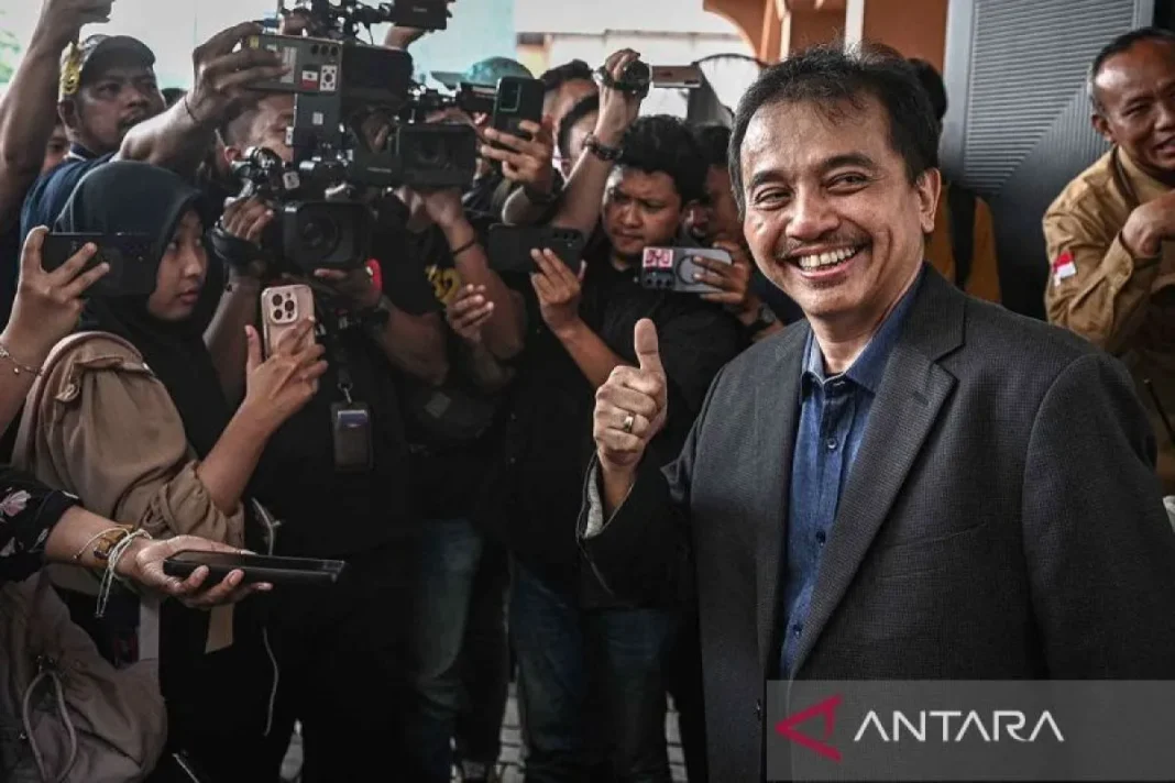 Hakim kabulkan sebagian praperadilan Roy Suryo di kasus penggeledahan