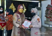 KPK Umumkan OTT Bupati Sukoharjo Etik Suryani terkait Dugaan Pemerasan