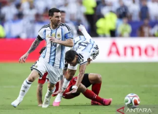 Lionel Messi Akhirnya Menghadapi Timnas Inggris