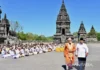 PM Modi Berdoa untuk Kemakmuran India-RI saat Kunjungi Candi Prambanan