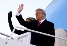 Trump Diam-diam Ganti Pesawat saat di Turki di tengah Ancaman Iran
