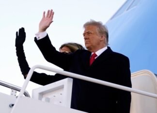 Trump Diam-diam Ganti Pesawat saat di Turki di tengah Ancaman Iran