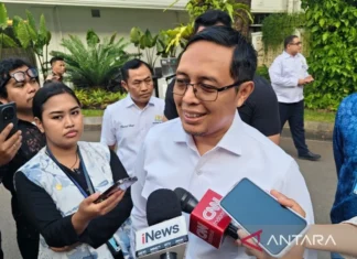Hasan Nasbi Sebut “Londo Ireng” Istilah untuk Kelompok Suka Buat Gaduh