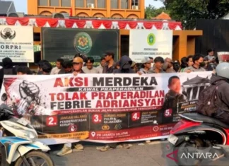 Jelang Putusan Febrie Adriansyah, Mahasiswa sempat Unjuk Rasa di PN Jaksel