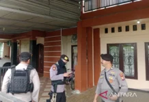 KPK Bawa Tiga Koper dari Geledah Rumah Kabid SDA PUPR Kota Bengkulu