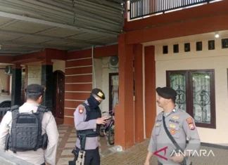 KPK Bawa Tiga Koper dari Geledah Rumah Kabid SDA PUPR Kota Bengkulu