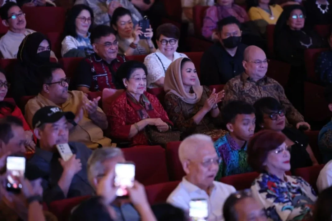Megawati hadiri peluncuran buku otobiografi Erros Djarot