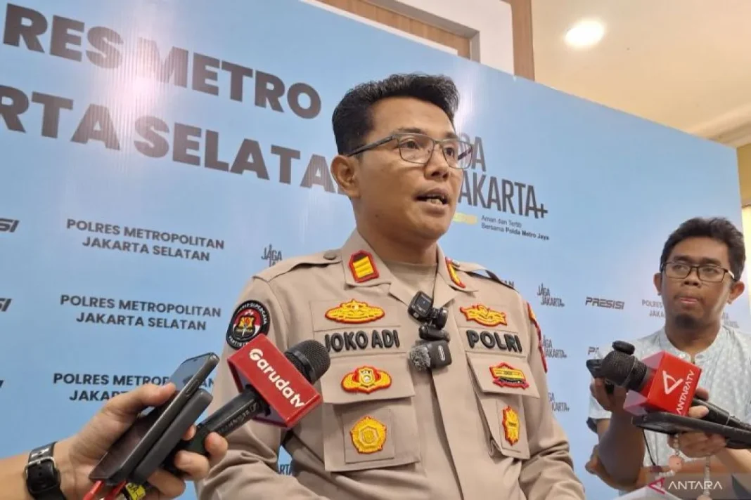 Polisi temukan dokumen dalam penyelidikan temuan senjata di sekolah
