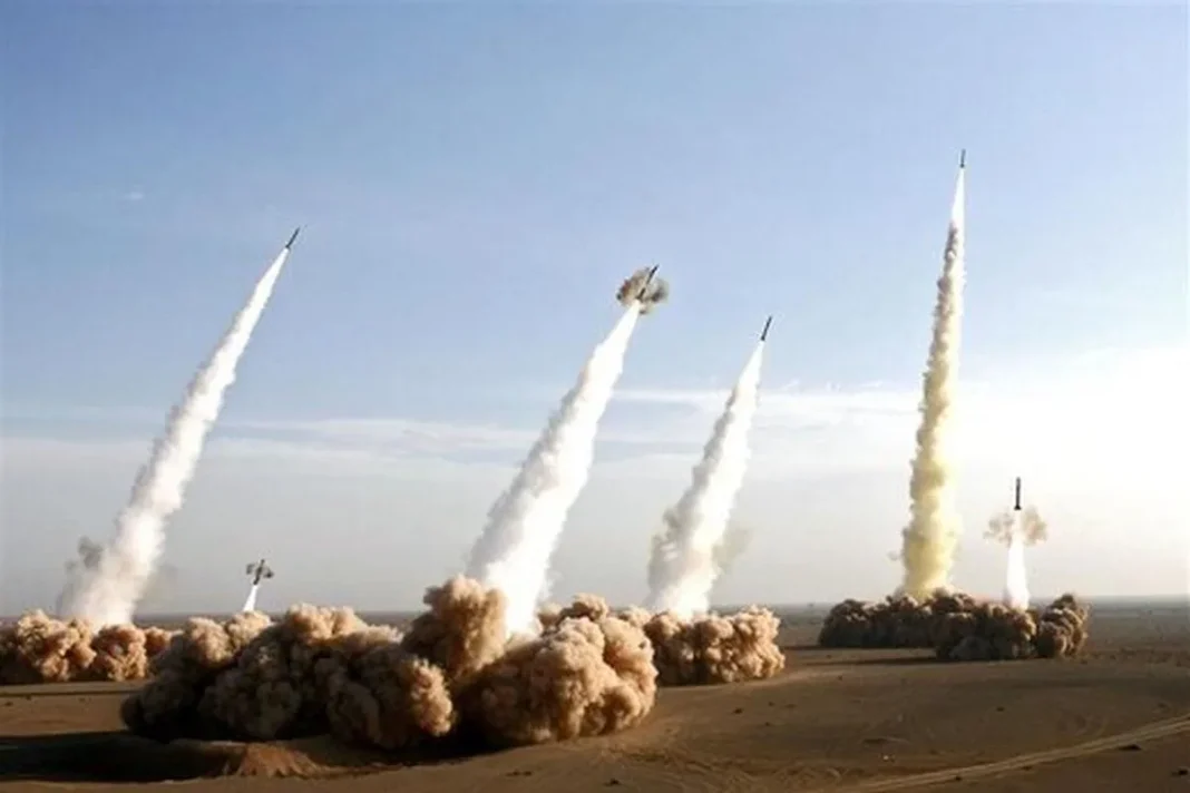 IRGC hantam kapal induk dan kapal perusak AS dengan rudal balistik