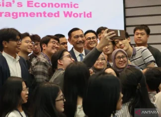 Luhut Minta Mahasiswa Indonesia di luar Negeri tak Ragu Pulang