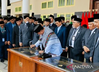 Prabowo Resmikan Balai Pertemuan dan Fakultas Kedokteran Unida Gontor