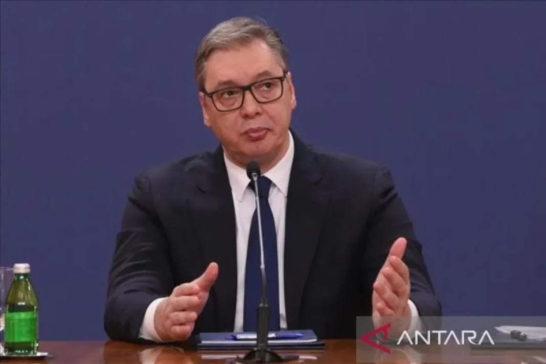 Presiden Serbia Aleksandar Vucic resmi mundur