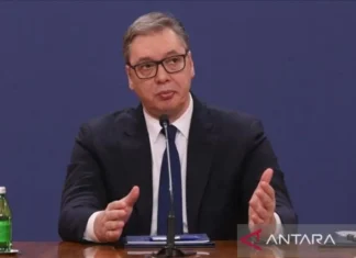 Presiden Serbia Aleksandar Vucic Resmi Mundur