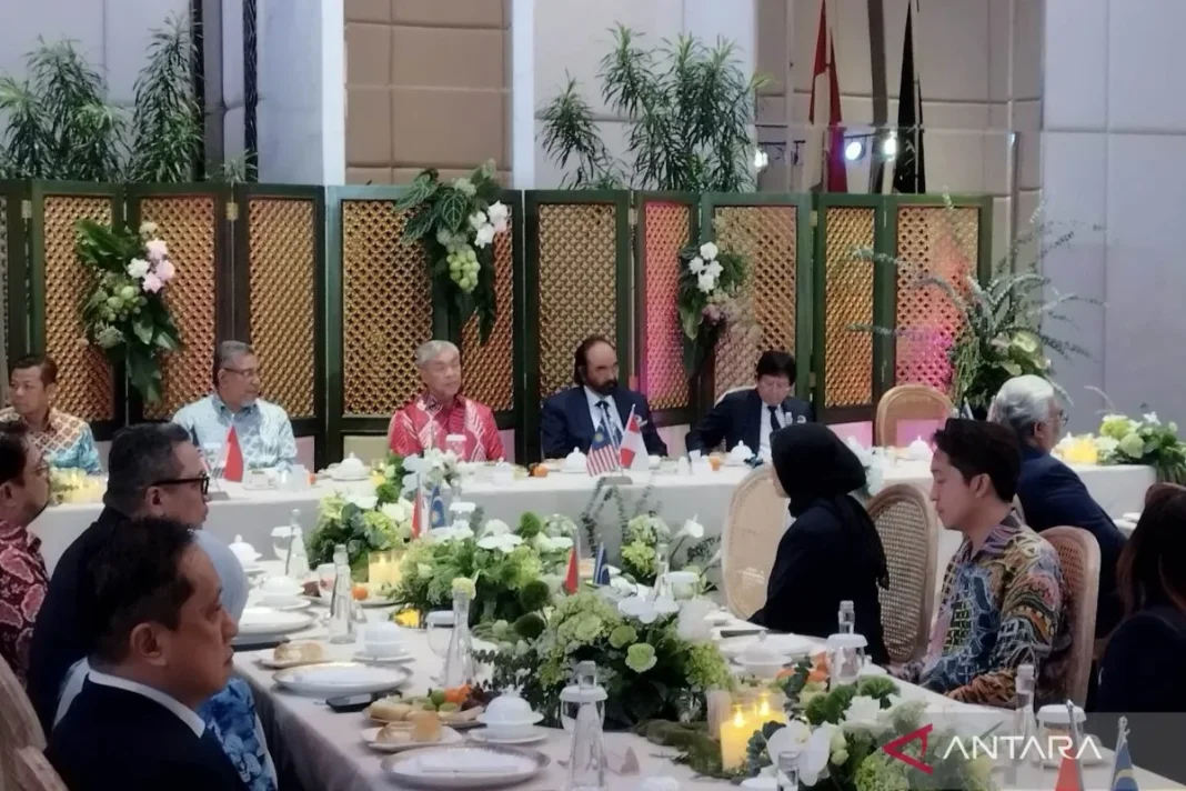 Wakil PM Malaysia kunjungi NasDem dan makan malam bersama Surya Paloh